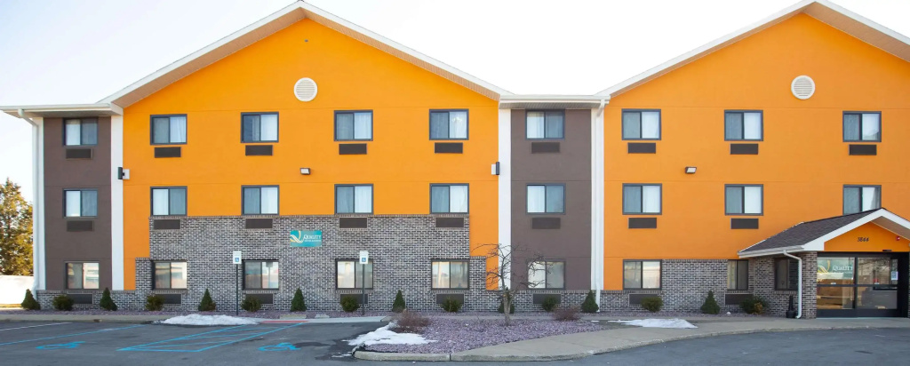 Quality Inn & Suites Hammond Near I-8090