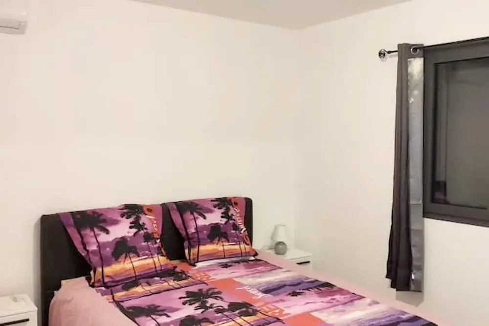 Apartment With one Bedroom in Saint-françois, With Wonderful City View, Shared Pool, Enclosed Garden- Near the Beach