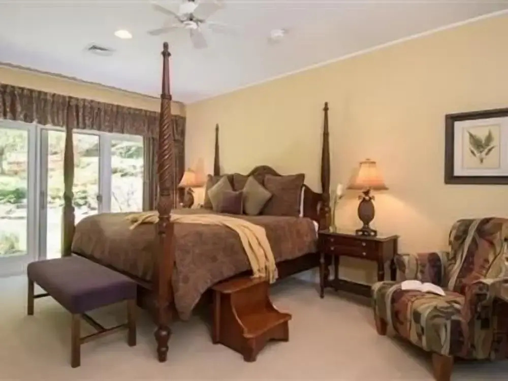 Stone Hill Inn