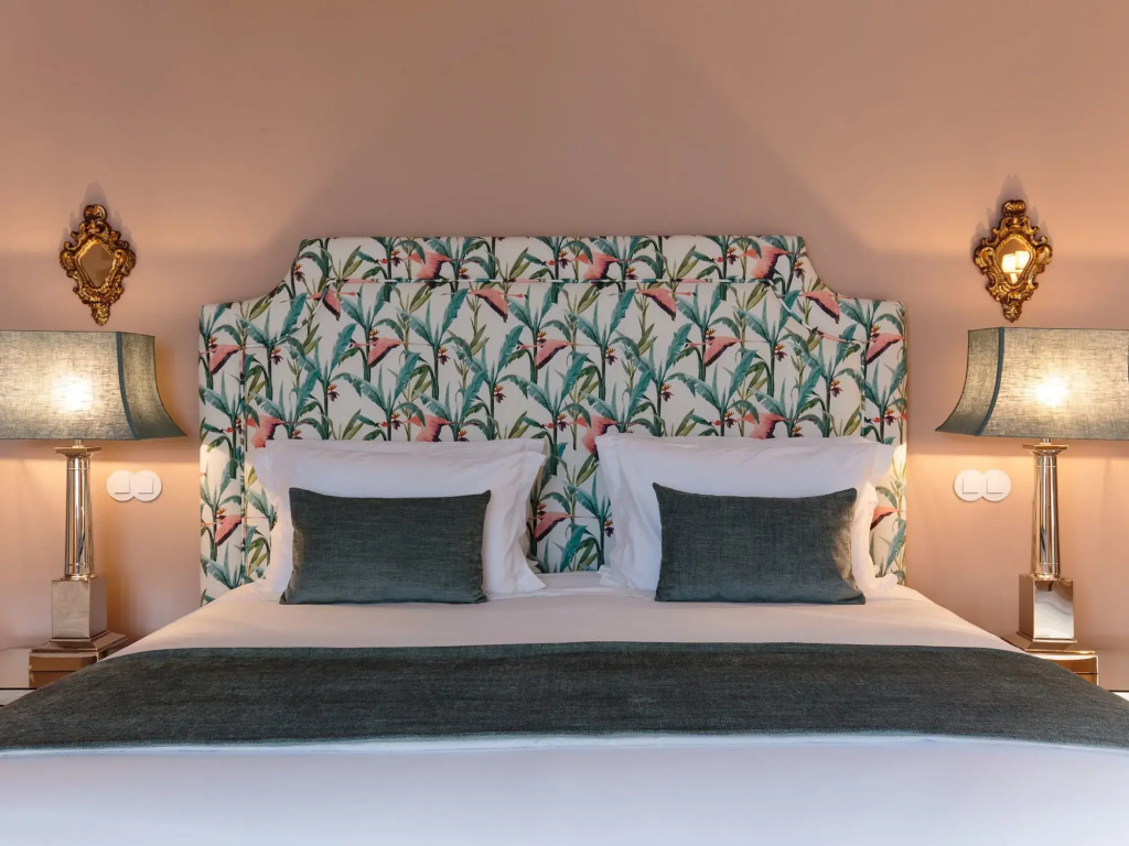 Dear Lisbon - Valmor Palace