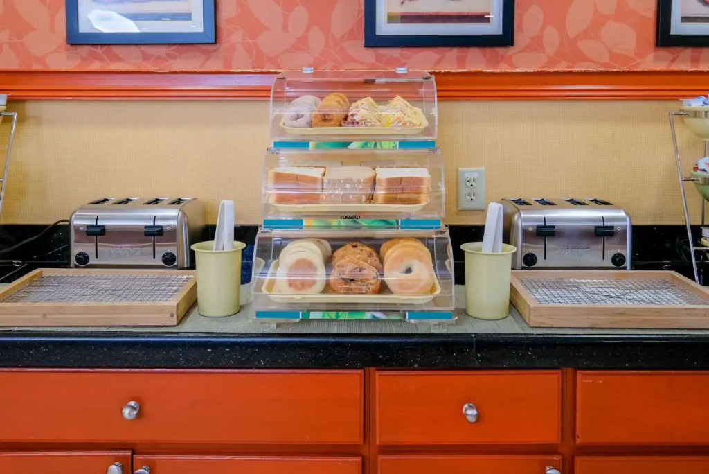 Quality Inn & Suites - Boston/Lexington