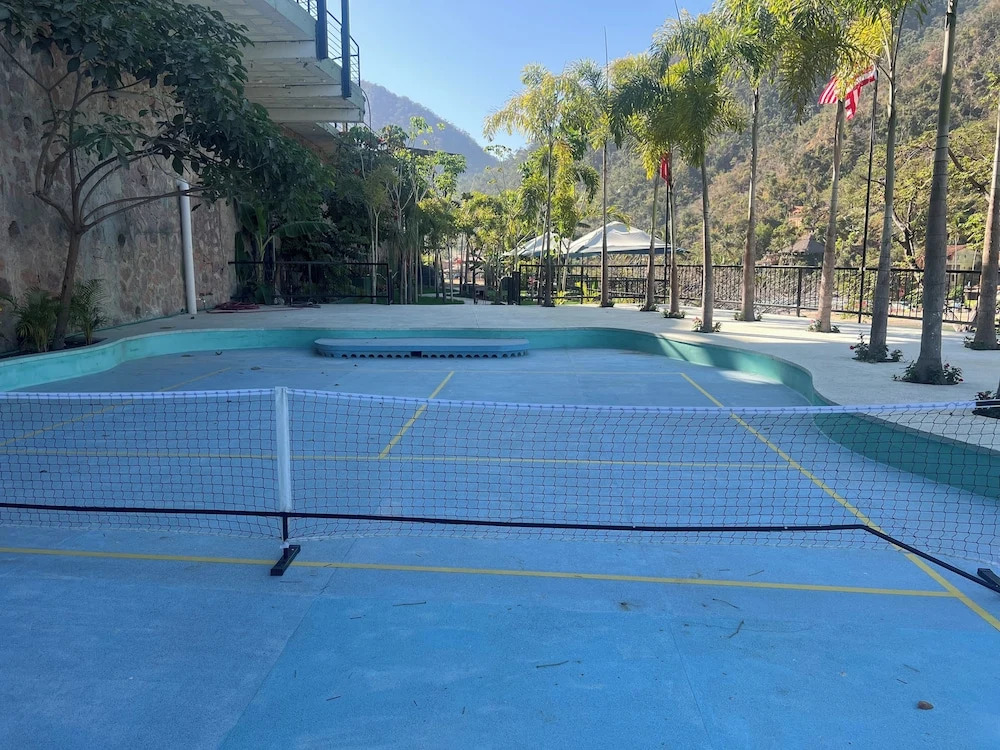 Family vacation home, 10 miles from downtown Pv romantic zone, ocean frontage
