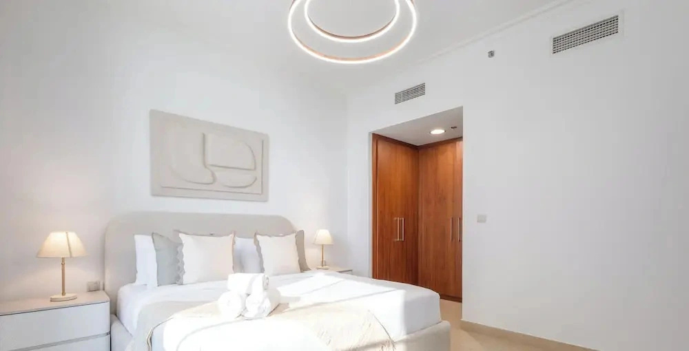 LUX  The Burj Vista Suite