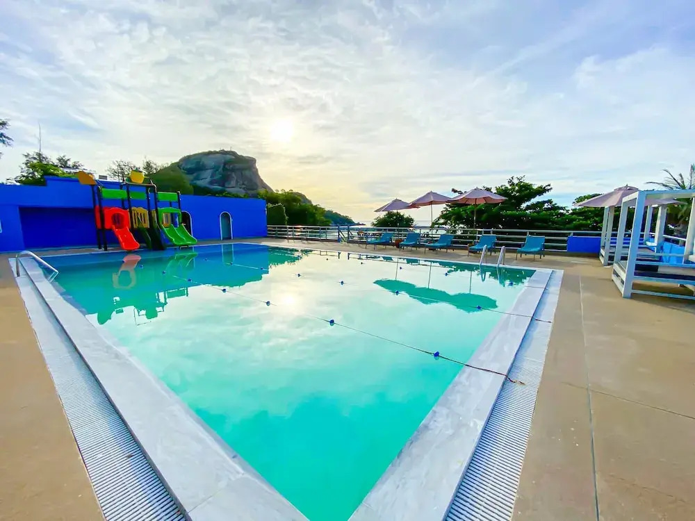Blue Wave Hotel Hua Hin