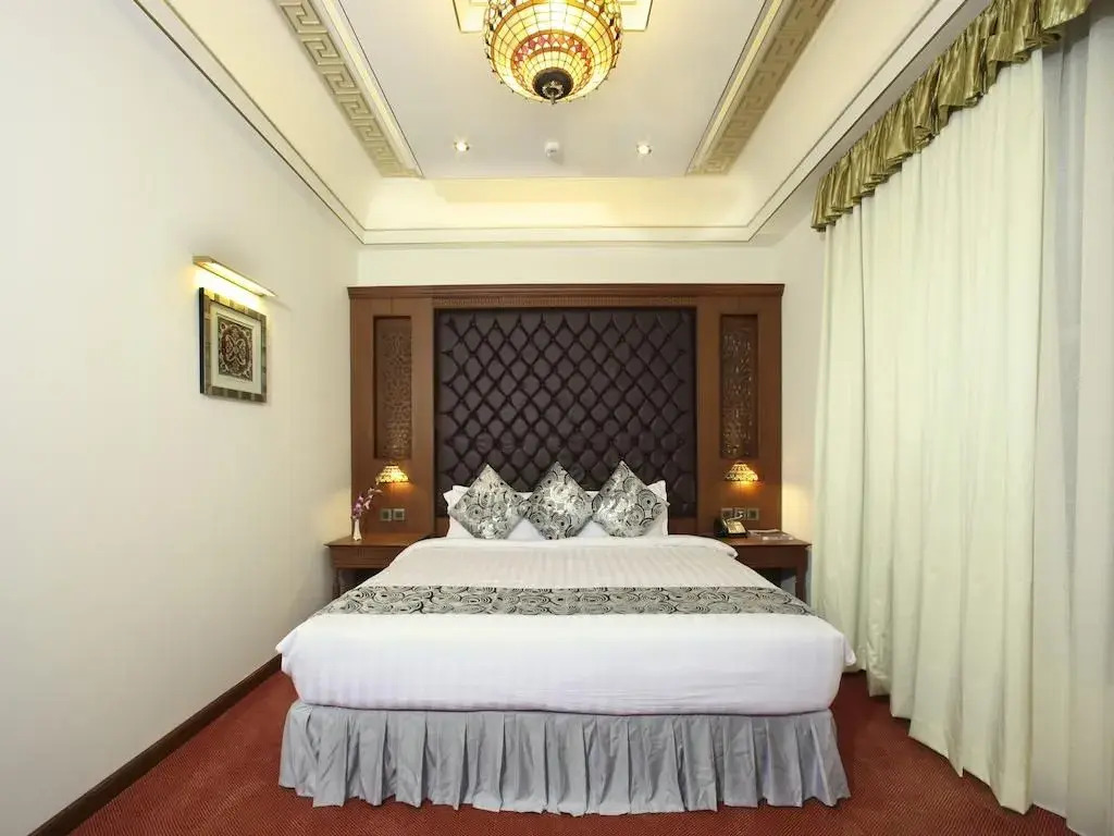 Platinum Hotel