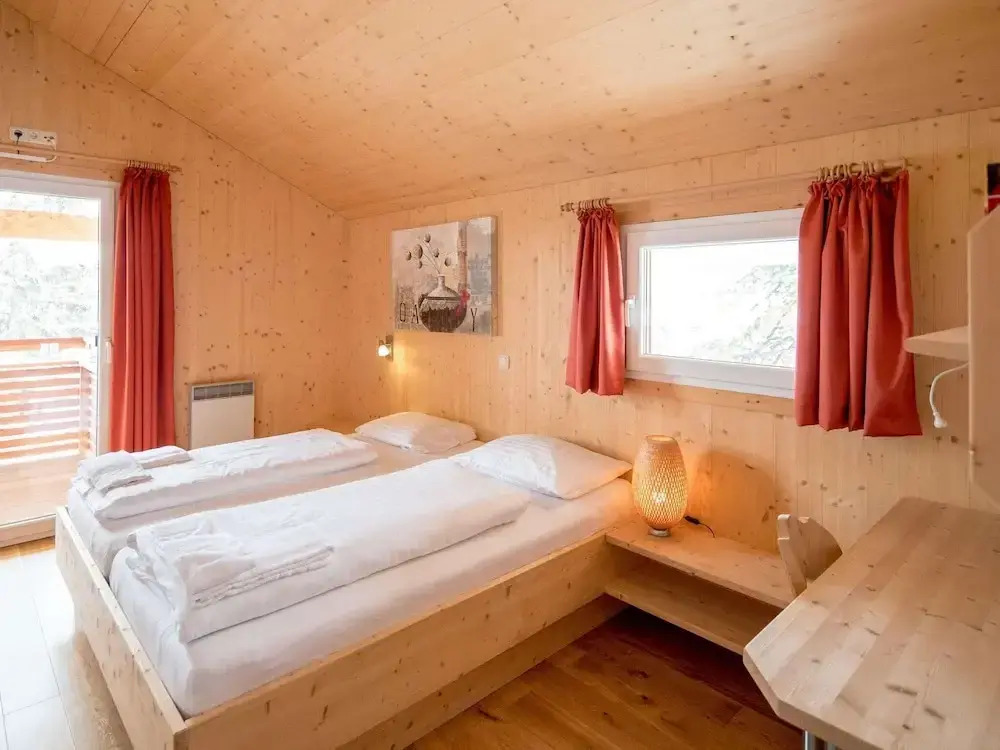 Attractive Chalet With hot tub