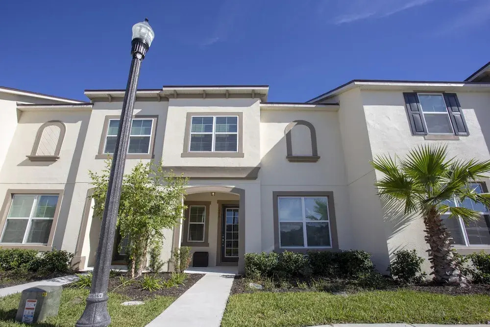 1596 Solara Resort 61820/62201