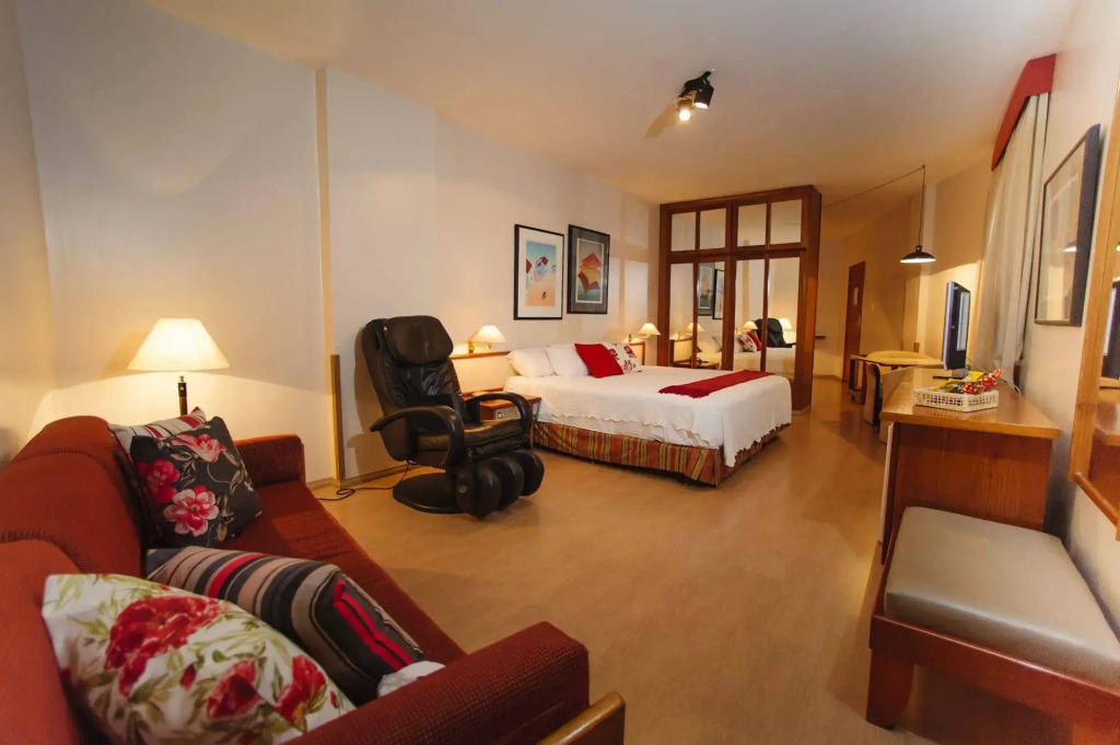 César Park Hotel