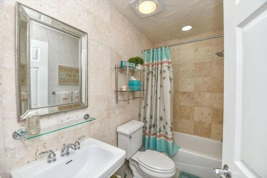 Crescent Beach Villas By Beachside Management