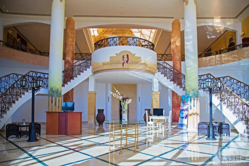 Amwaj Oyoun Resort