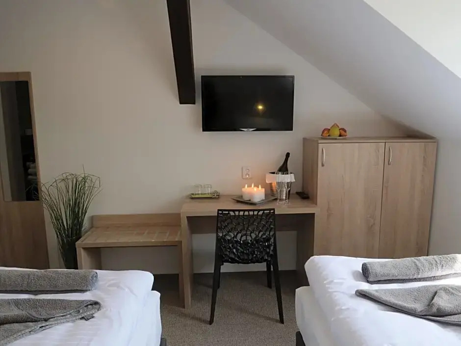 Club Apartments