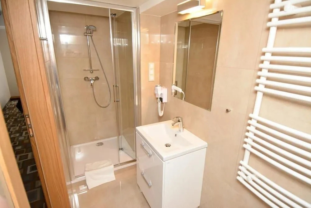 Boutique Provincja Winebar & Rooms