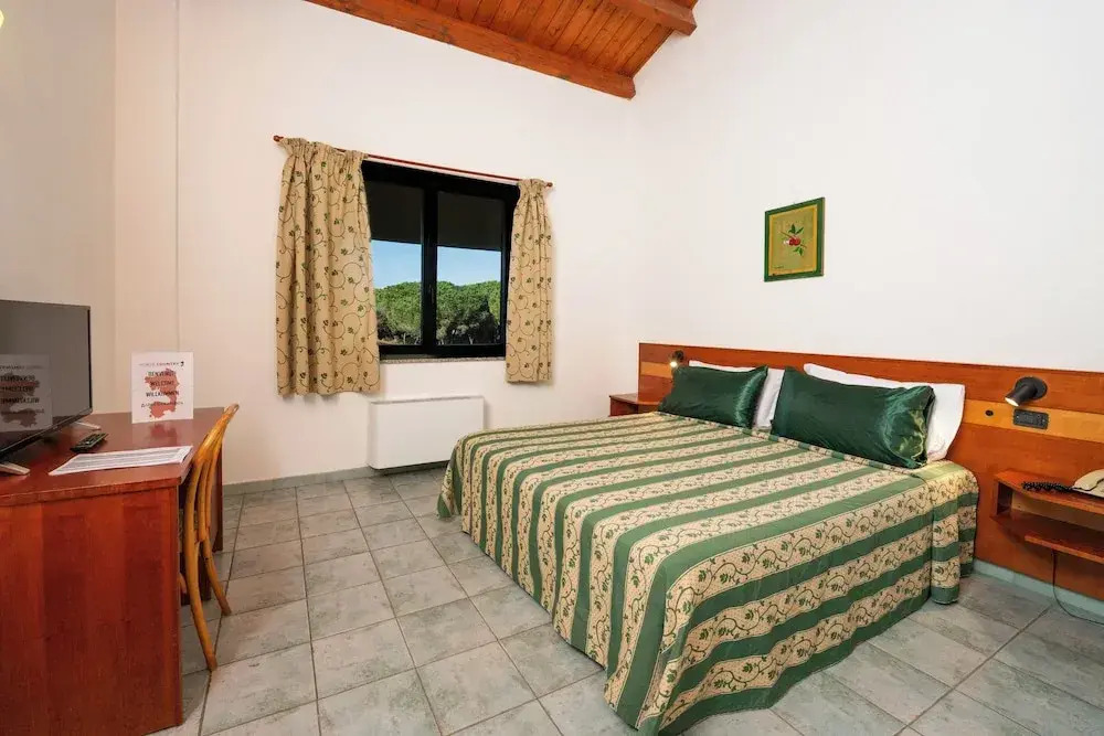 Hotel with swimming-pool in Arborea
