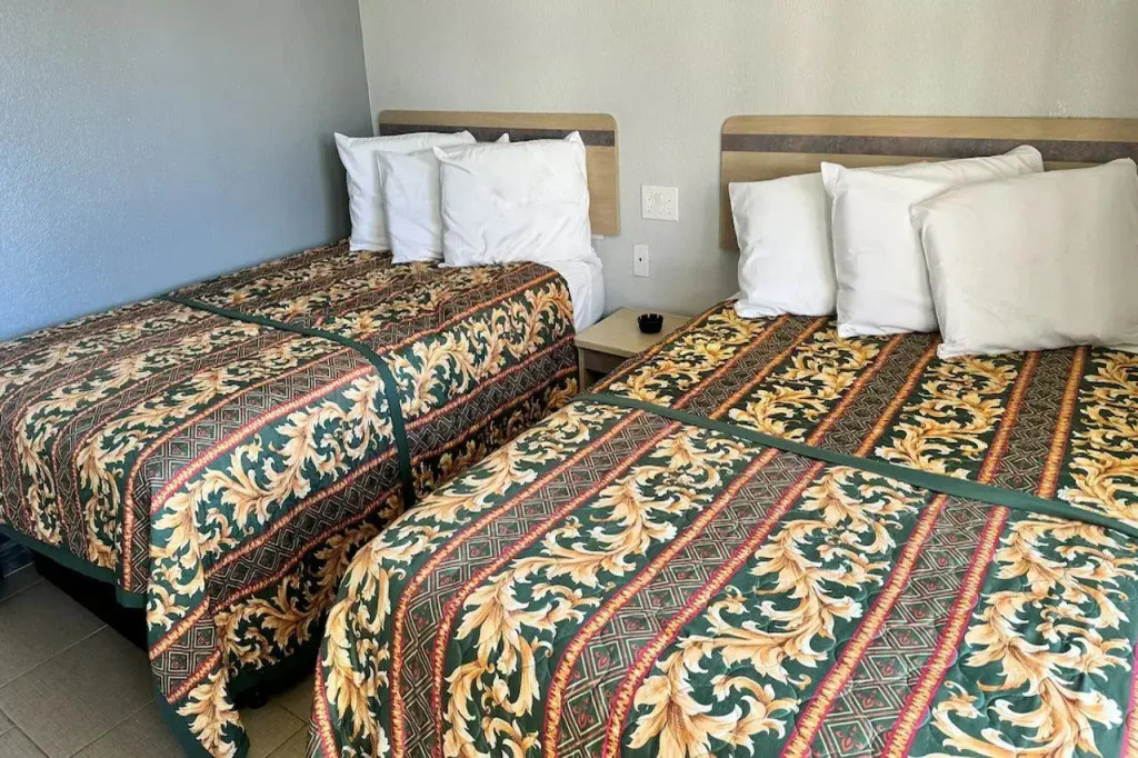 Xpress Inn & Extended Stays