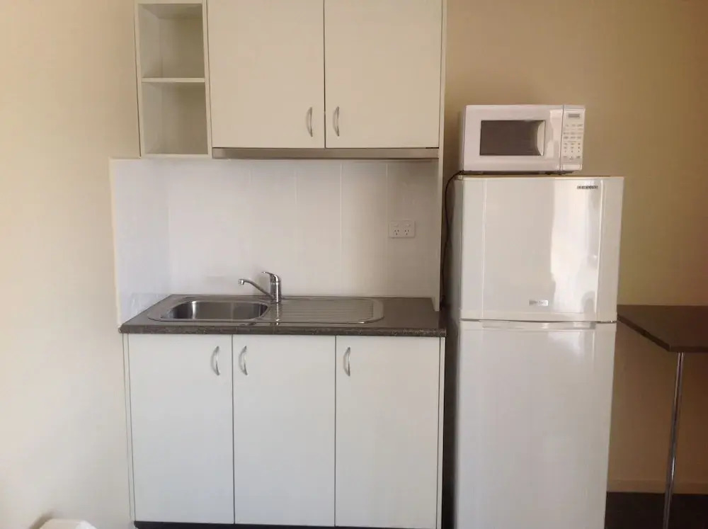 Ashton Townhouse Motel & Suites