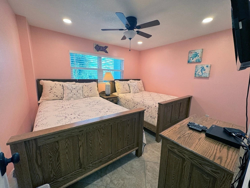 333 El Matador 2 Bedroom Condo by RedAwning
