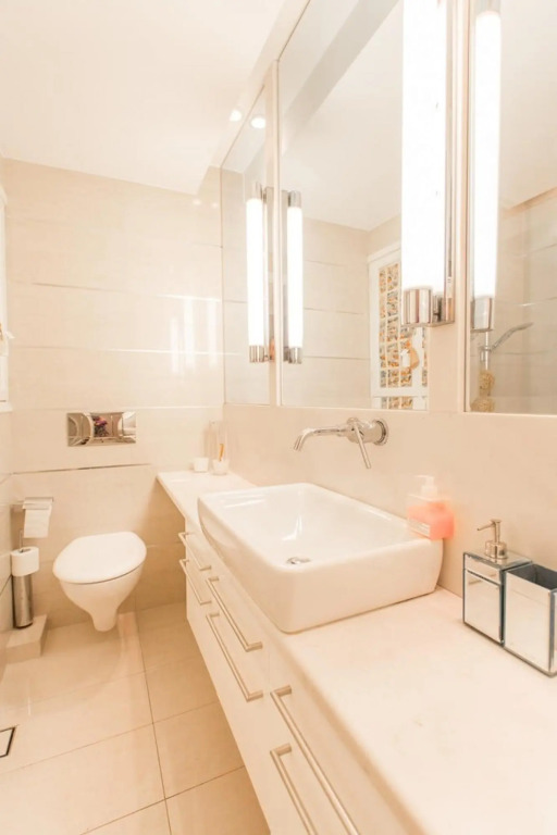 A Cozy Apt in Kolonaki of Athens