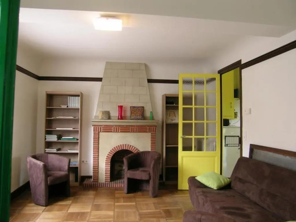 Gîte Dompierre-sur-Besbre, 5 pièces, 8 personnes - FR-1-489-109