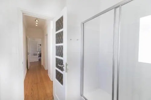 Lovelystay - Bonsai Light And Comfort Flat