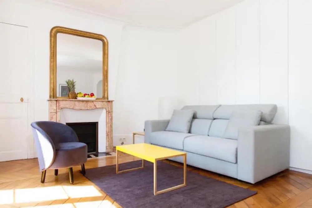 Marais - Place des Vosges Apartment