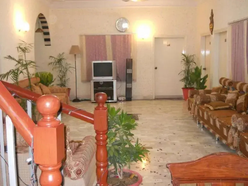 Sunrise Guest House Multan