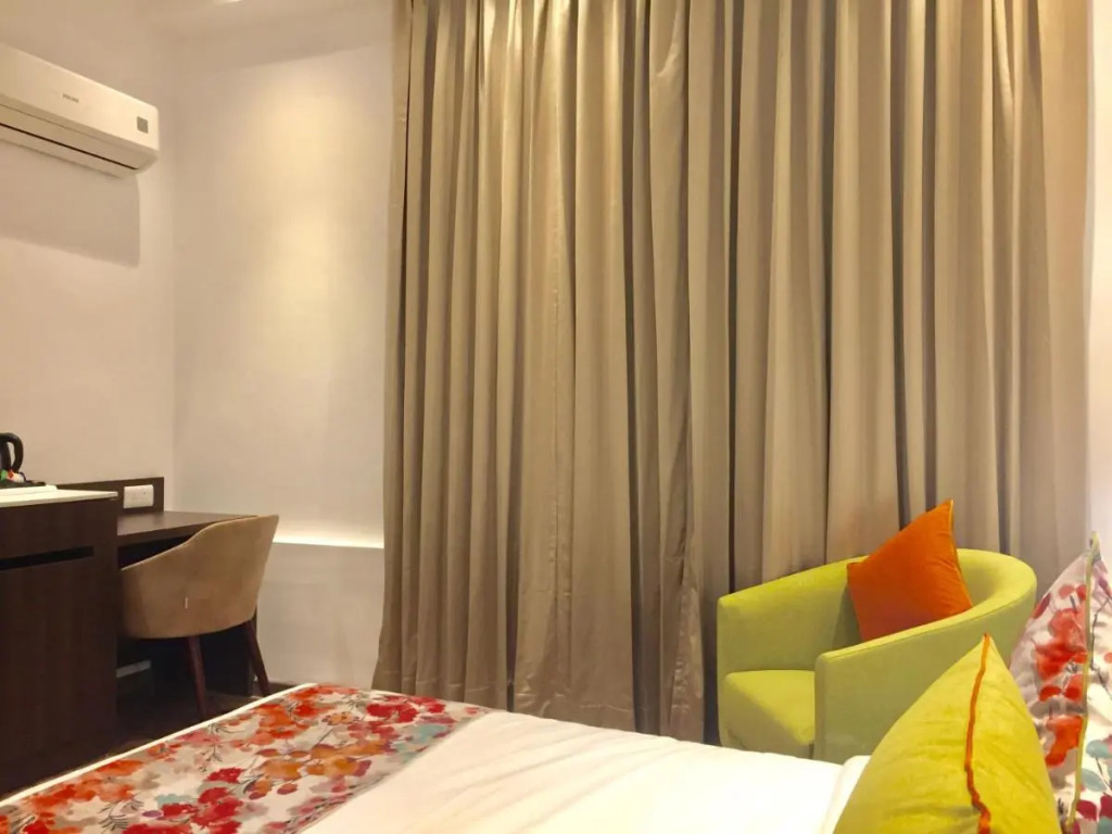 Hotel Le ROI Lake View koti