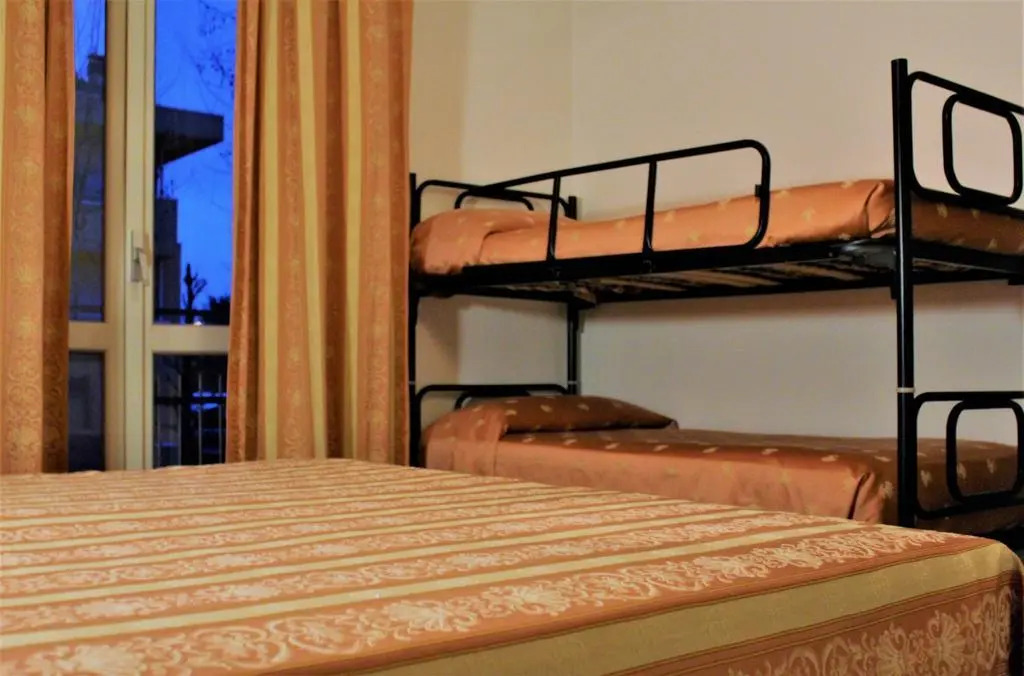 Hotel Midi