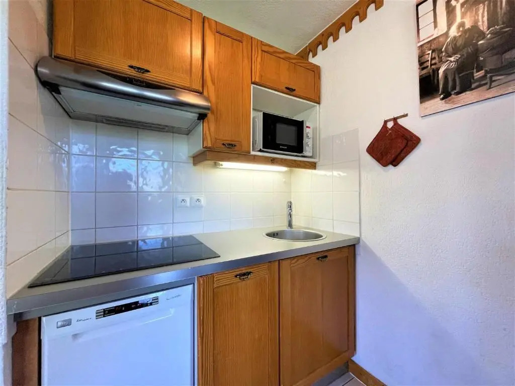 Appartement Les Menuires, 3 pièces, 8 personnes - FR-1-452-90