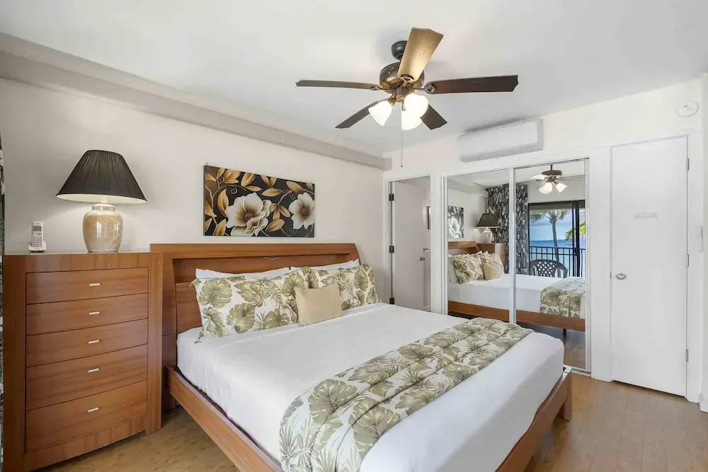 Lauloa 410 - Top Floor, Oceanfront Lanai, Molokini & Halaeakala Views, Split A/C