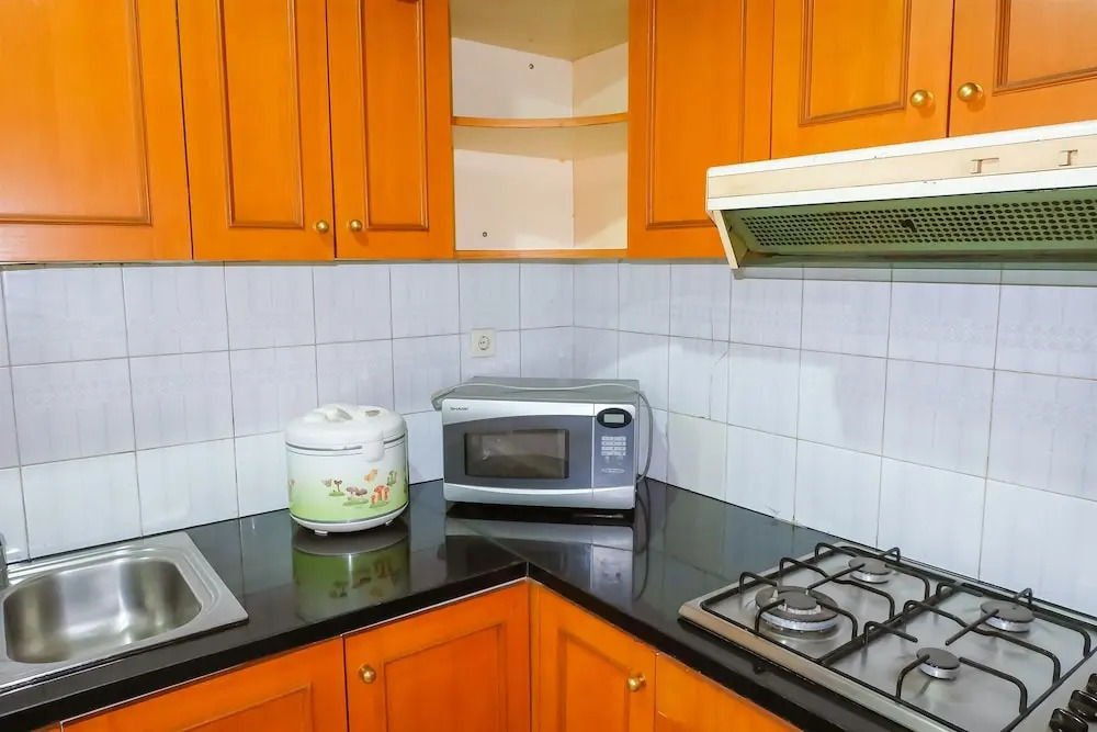 3 Bedrooms Luxury Senopati SCBD Apartment by Travelio