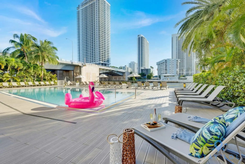 Tropical Apartment w/Balcony|Pool|Up To 4+ Gym