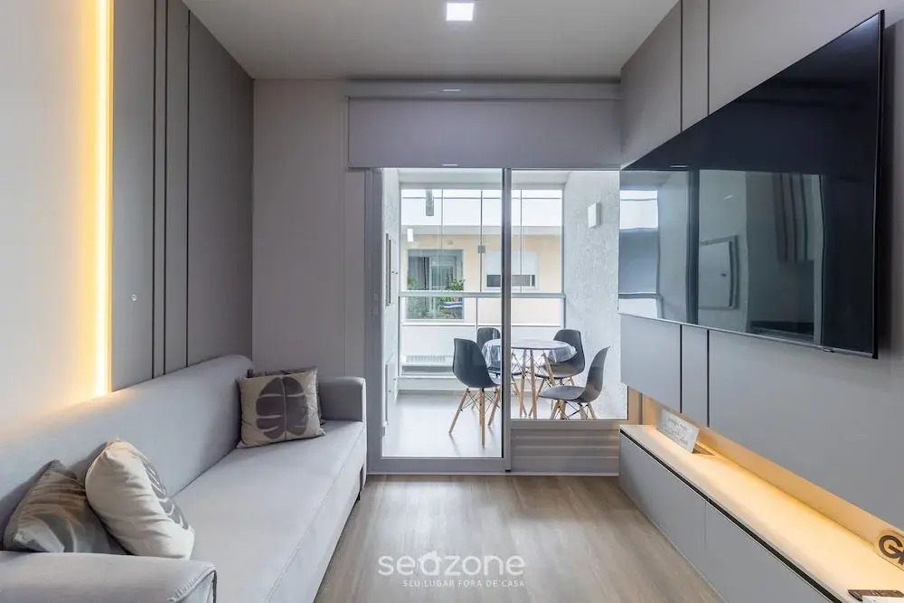 Modern apt With Pool and hot Tub! Rhl0305