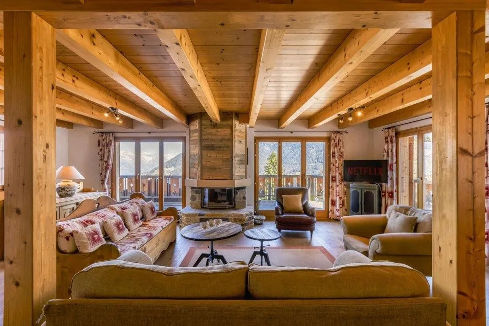 Chalet Coucou Luxury 10 pax Chalet with incredible views and garage