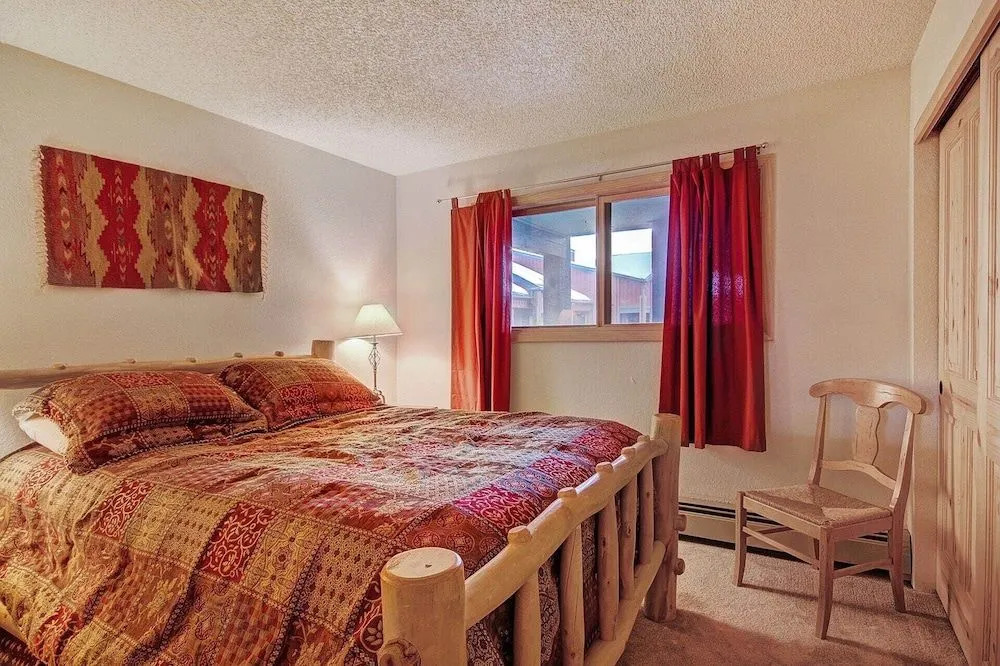 Longbranch 318 - 3 Br Condo