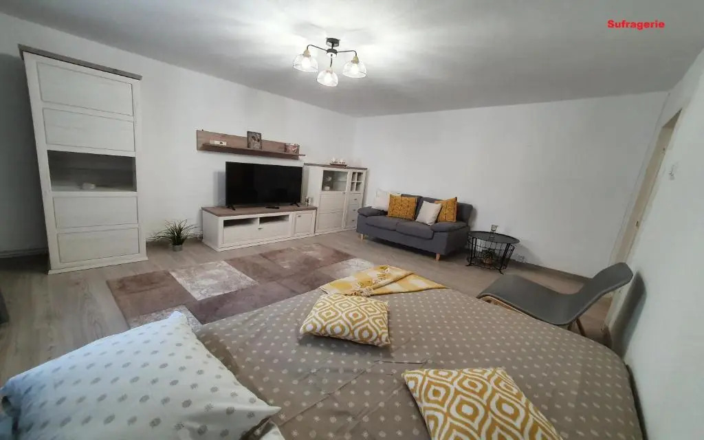 MIA Central, Large Apart, 3 rooms, 2 baths, AFI Mall