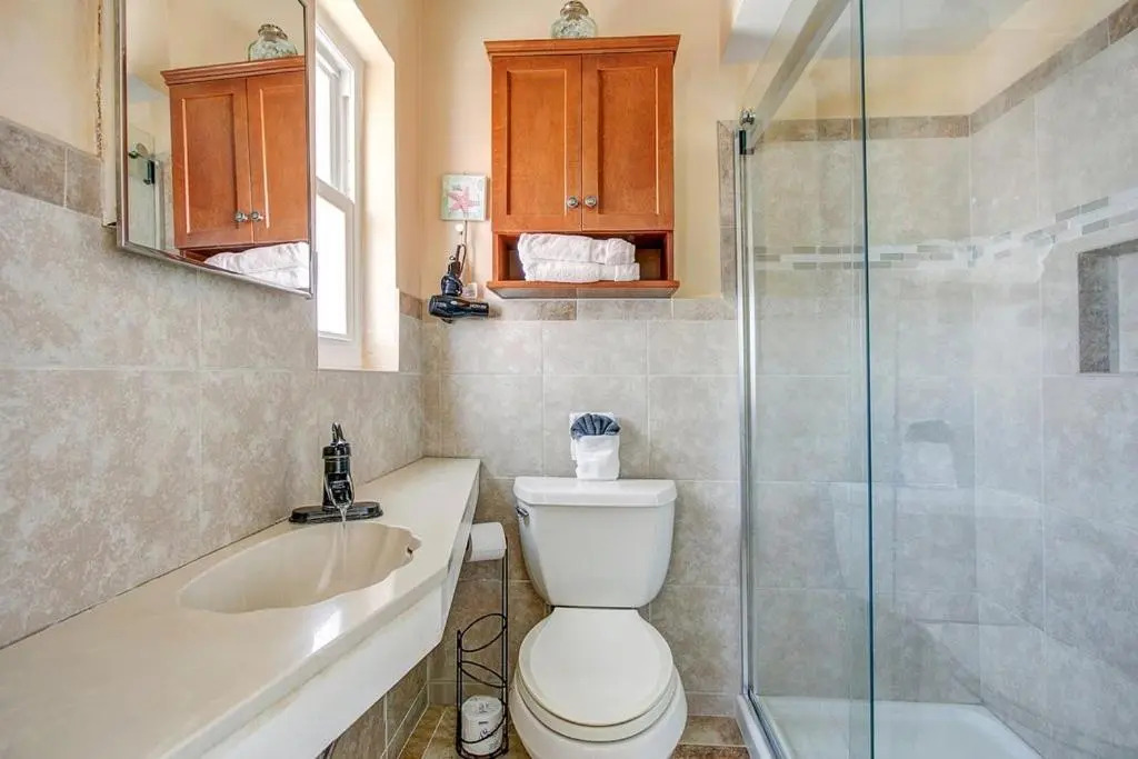 Five Palms Suite 204 - Daily - Weekly - Monthly