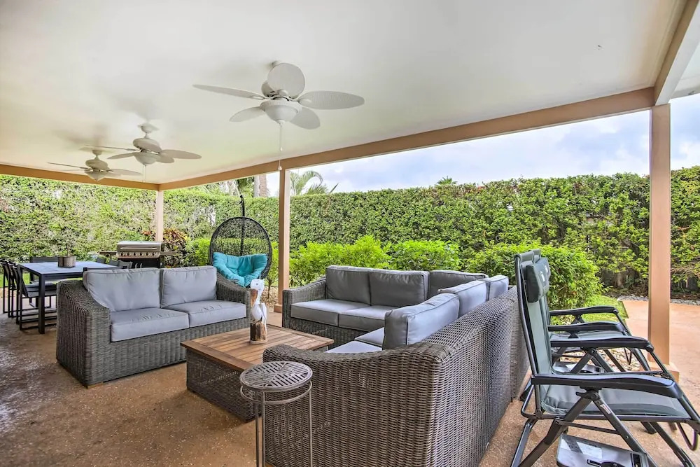 Riviera Beach Vacation Home w/ Pool: Walk to Beach