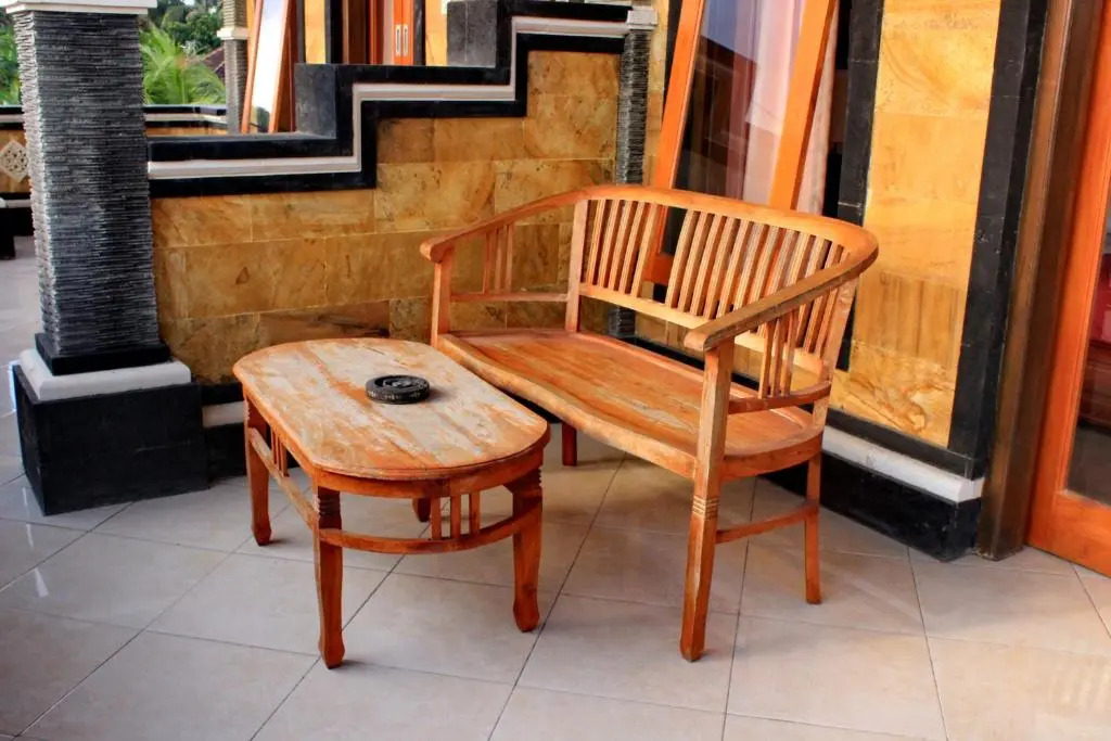 Arya Inn Enny Salon and Spa