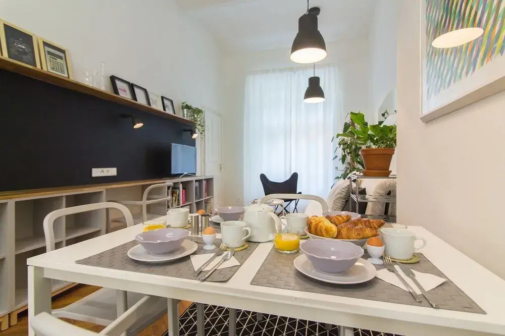Stylish Modern Apartment in Malastrana