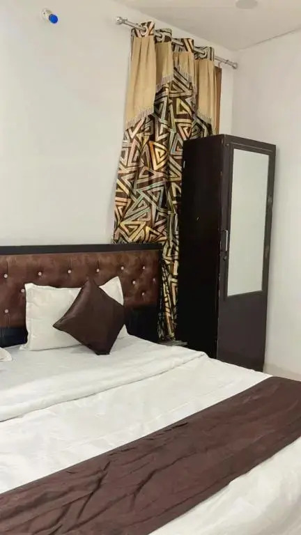 K Square by OYO Rooms