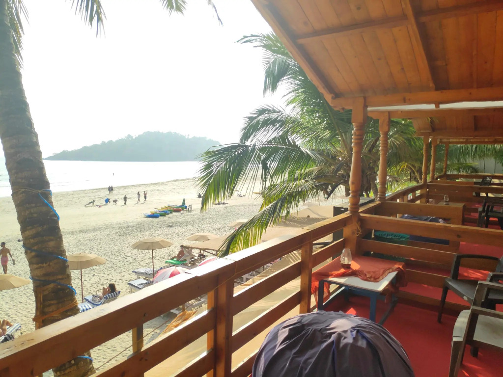 Cafe Blue Hotel