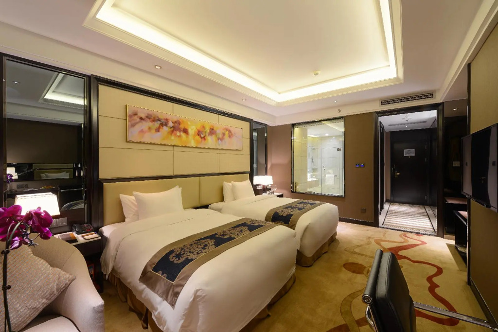 Chengdu Dading Century Hotel