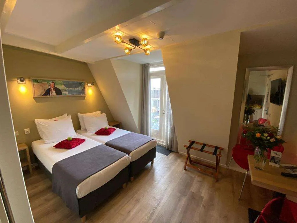 Alp Hotel