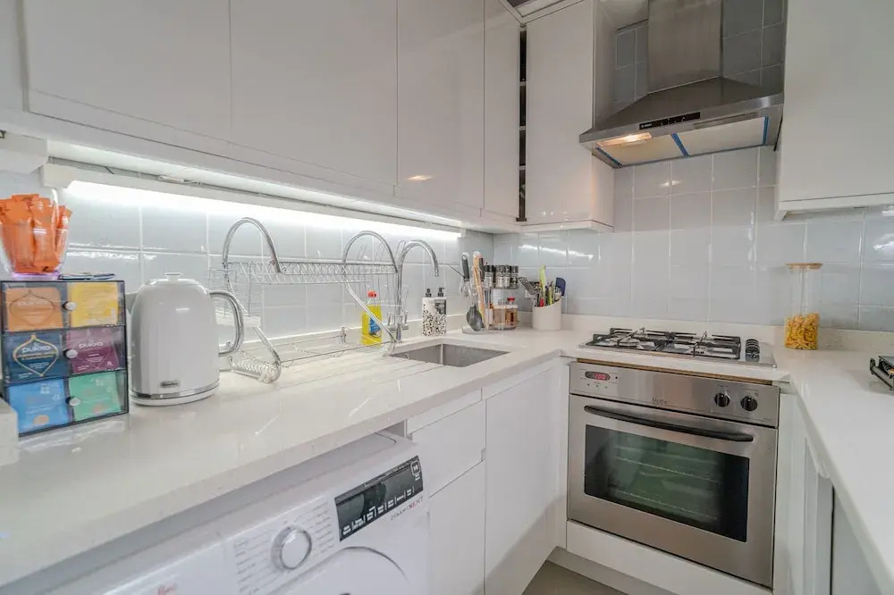 Warm & Welcoming London Escape With Home Touches