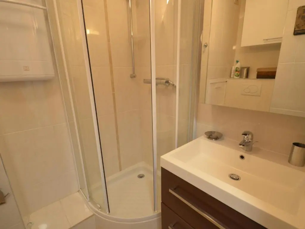 Appartement Les Menuires, 1 pièce, 2 personnes - FR-1-452-146