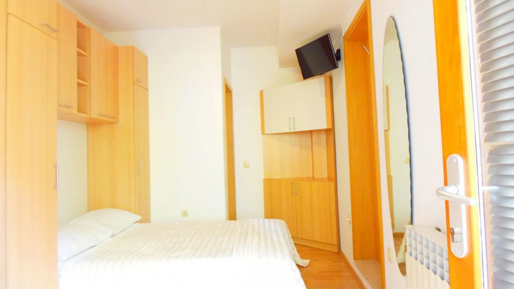 Studio apartment Bor - with great view: SA2Levant Makarska, Riviera Makarska