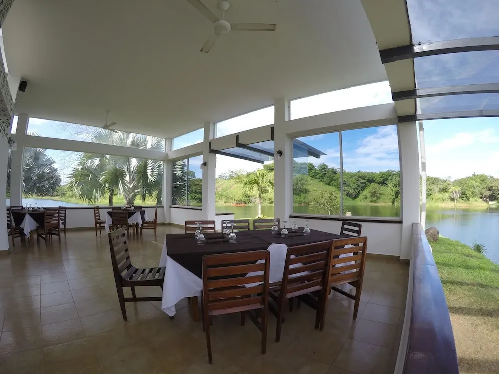 Hotel Vista Lago