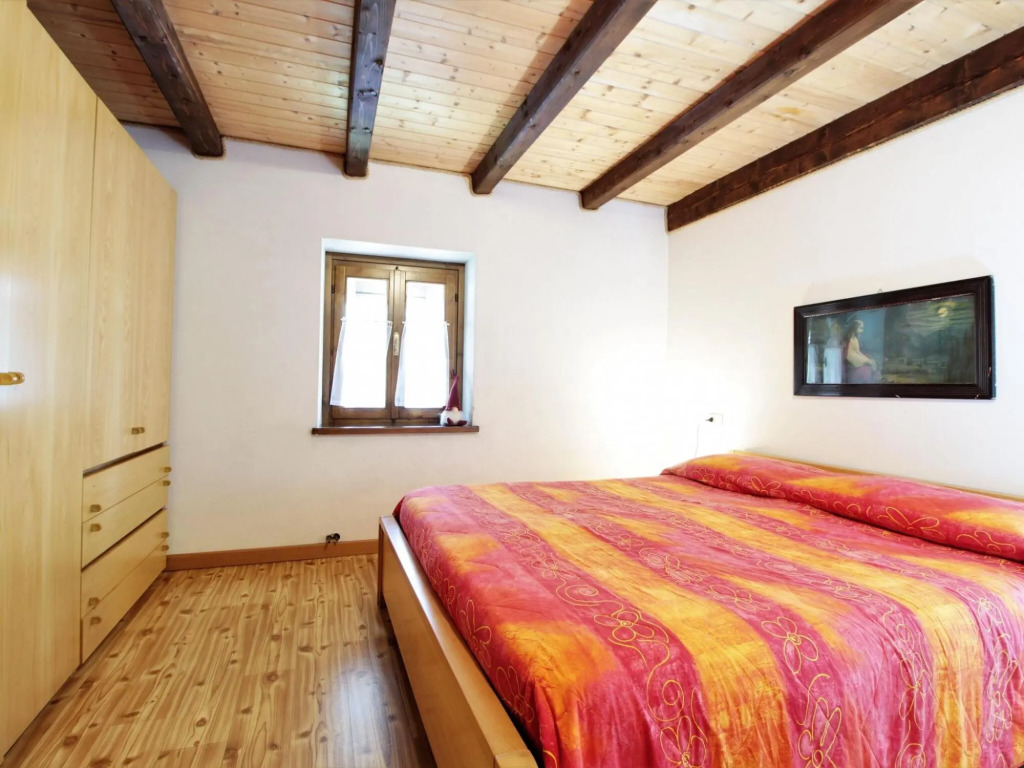Wooden chalet in Pieve Tesino with garden