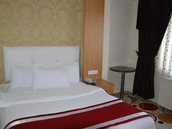 Dinc Hotel