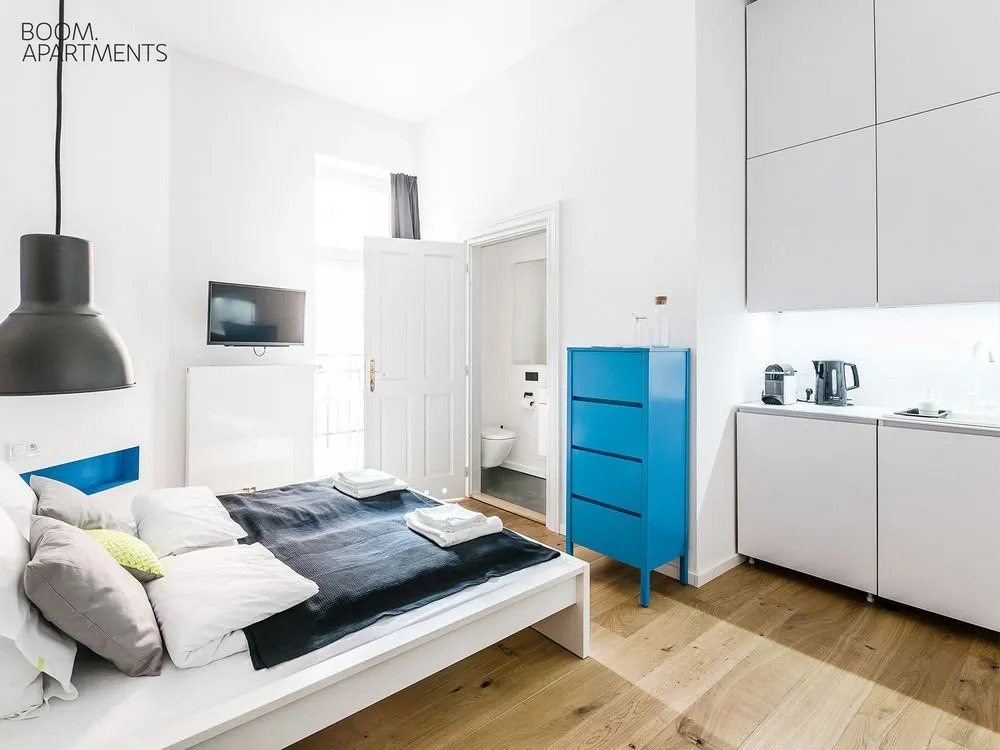 Boom Apartments